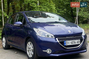 Хетчбек Peugeot 208 2013 в Дніпрі