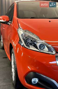 Хэтчбек Peugeot 208 2016 в 