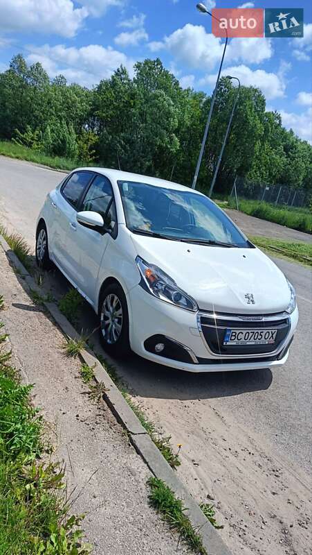 Хетчбек Peugeot 208 2019 в Львові фото 3 Хетчбек Peugeot 208 2019 в Львові