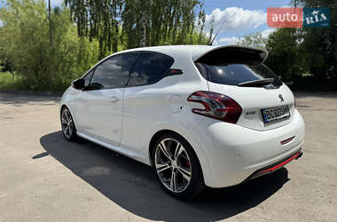 Хетчбек Peugeot 208 2013 в 