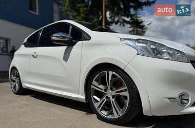 Хетчбек Peugeot 208 2013 в 
