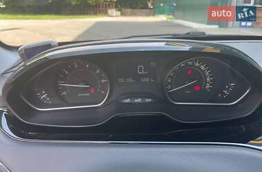 Хетчбек Peugeot 208 2016 в 
