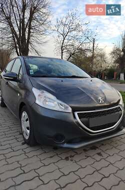 Хэтчбек Peugeot 208 2014 в 