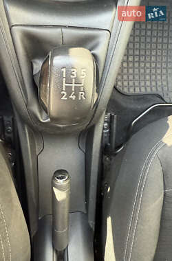 Хэтчбек Peugeot 208 2016 в 