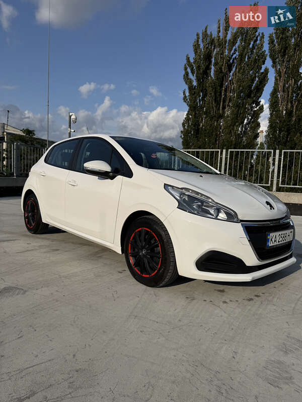 Хетчбек Peugeot 208 2019 в Києві