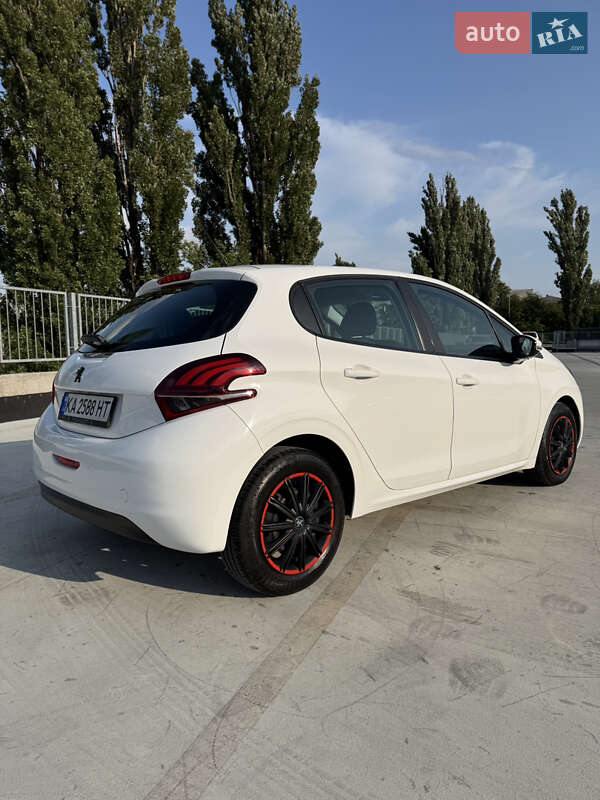 Хетчбек Peugeot 208 2019 в Києві