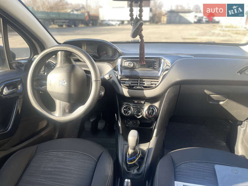 Хэтчбек Peugeot 208 2014 в Кременчуге