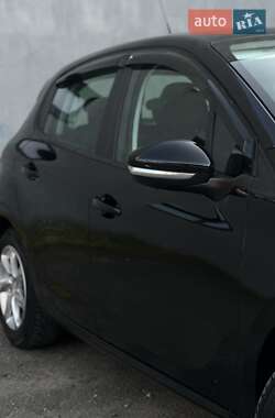 Хэтчбек Peugeot 208 2013 в 