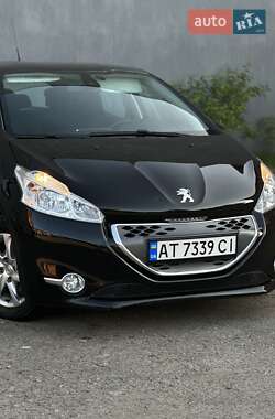 Хэтчбек Peugeot 208 2013 в 