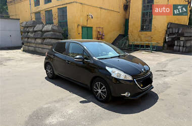 Хетчбек Peugeot 208 2013 в Львові