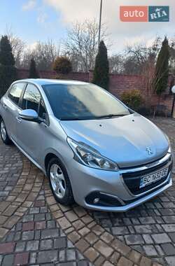 Peugeot 208 2015