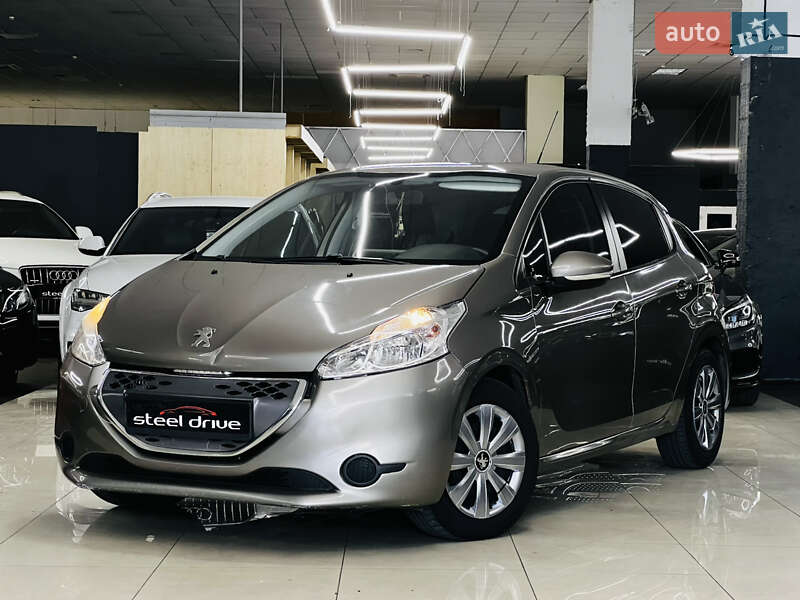 Peugeot 208 2013