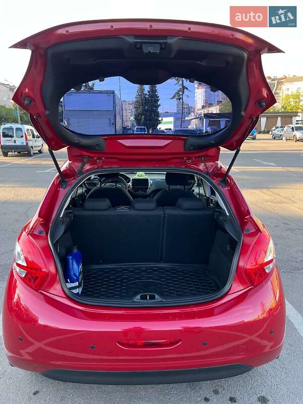 Хетчбек Peugeot 208 2013 в Івано-Франківську фото 10 Хетчбек Peugeot 208 2013 в Івано-Франківську