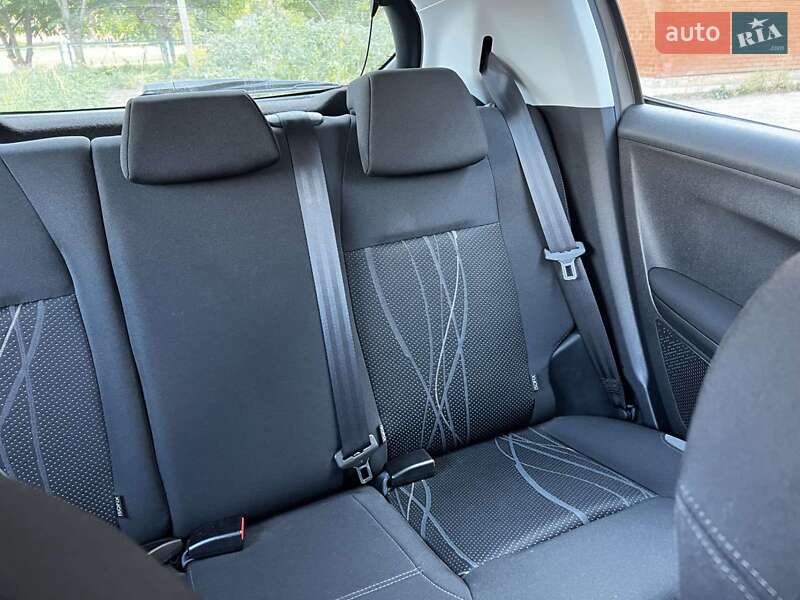 Хетчбек Peugeot 208 2013 в Полтаві