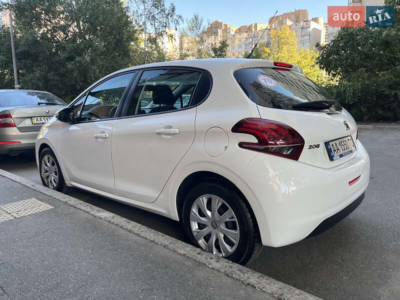 Хэтчбек Peugeot 208 2018 в Киеве