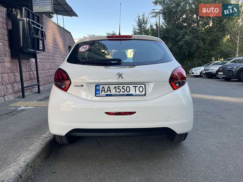 Хэтчбек Peugeot 208 2018 в Киеве