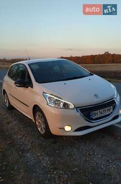 Хетчбек Peugeot 208 2013 в Харкові