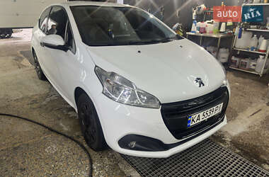 Хетчбек Peugeot 208 2016 в Києві