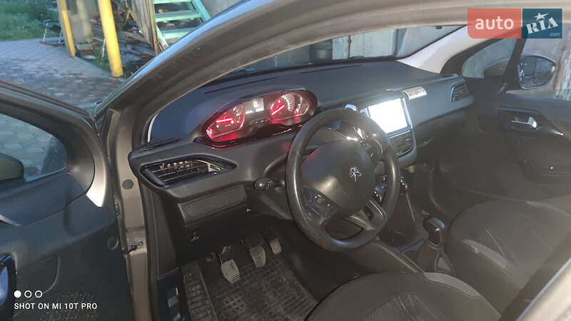 Хэтчбек Peugeot 208 2013 в Павлограде фото 2 Хэтчбек Peugeot 208 2013 в Павлограде