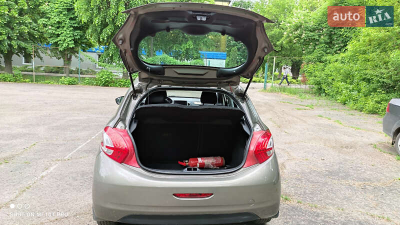 Хэтчбек Peugeot 208 2013 в Павлограде фото 9 Хэтчбек Peugeot 208 2013 в Павлограде