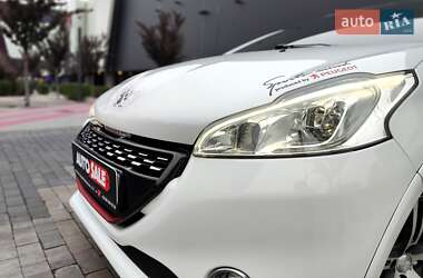 Хетчбек Peugeot 208 2013 в 