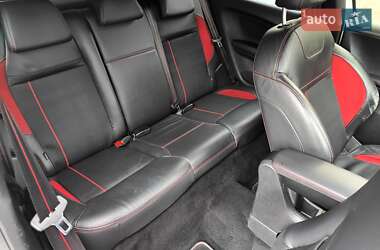 Хетчбек Peugeot 208 2013 в 