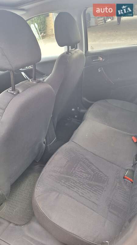 Хэтчбек Peugeot 208 2013 в Полтаве