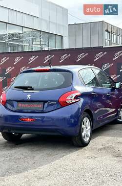Хэтчбек Peugeot 208 2013 в 