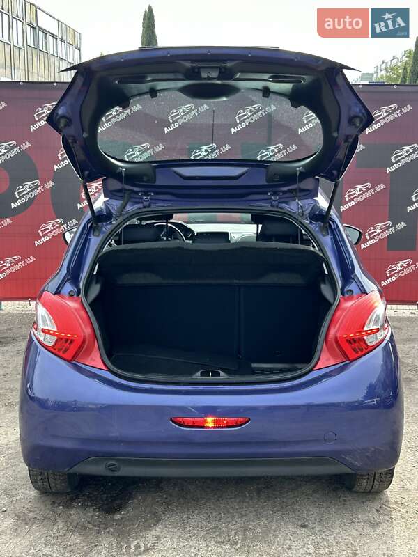 Хэтчбек Peugeot 208 2013 в Сумах