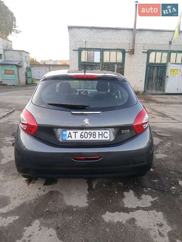 Хэтчбек Peugeot 208 2013 в Калуше