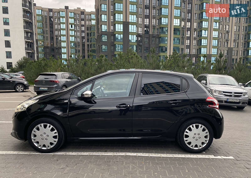 Хэтчбек Peugeot 208 2015 в Киеве фото 7 Хэтчбек Peugeot 208 2015 в Киеве