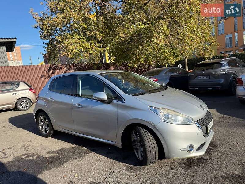 Peugeot 208 2013 Peugeot 208 2013