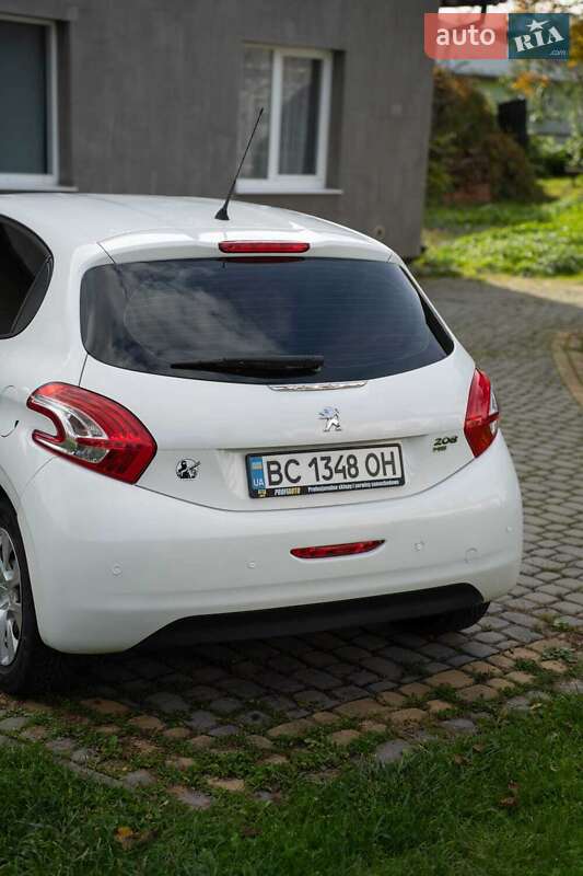 Хэтчбек Peugeot 208 2013 в Бориславе