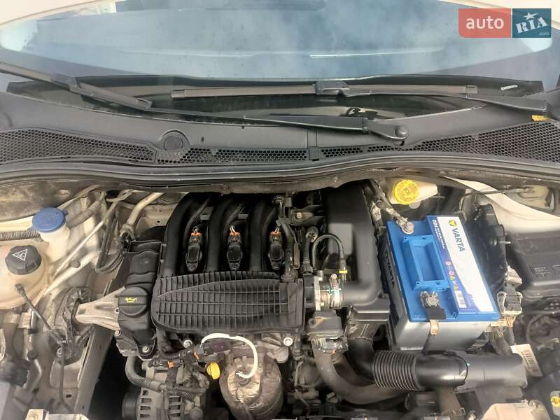 Хэтчбек Peugeot 208 2017 в Львове