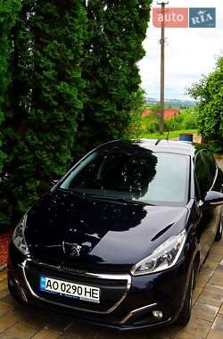 Хэтчбек Peugeot 208 2017 в 