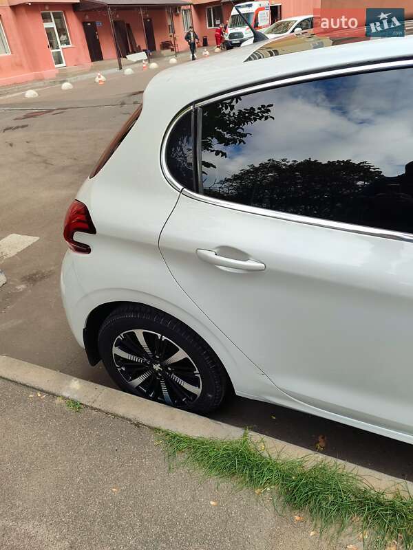 Хэтчбек Peugeot 208 2016 в Одессе фото 9 Хэтчбек Peugeot 208 2016 в Одессе