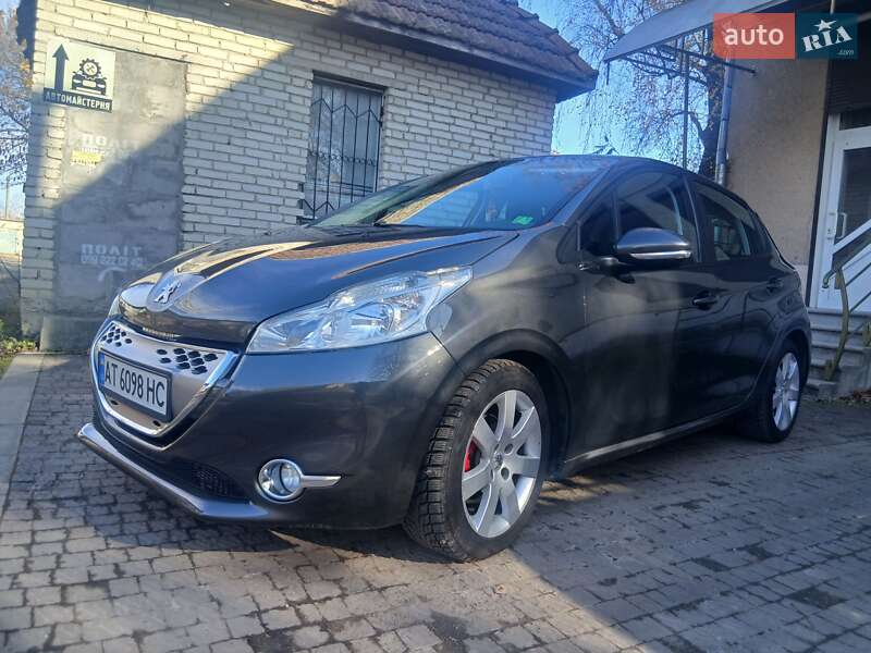 Хэтчбек Peugeot 208 2013 в Калуше
