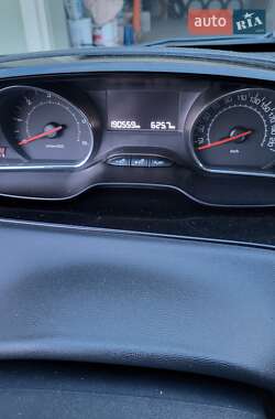 Хетчбек Peugeot 208 2012 в Тернополі