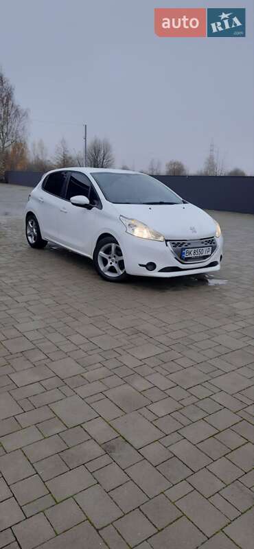 Peugeot 208 2012 Peugeot 208 2012