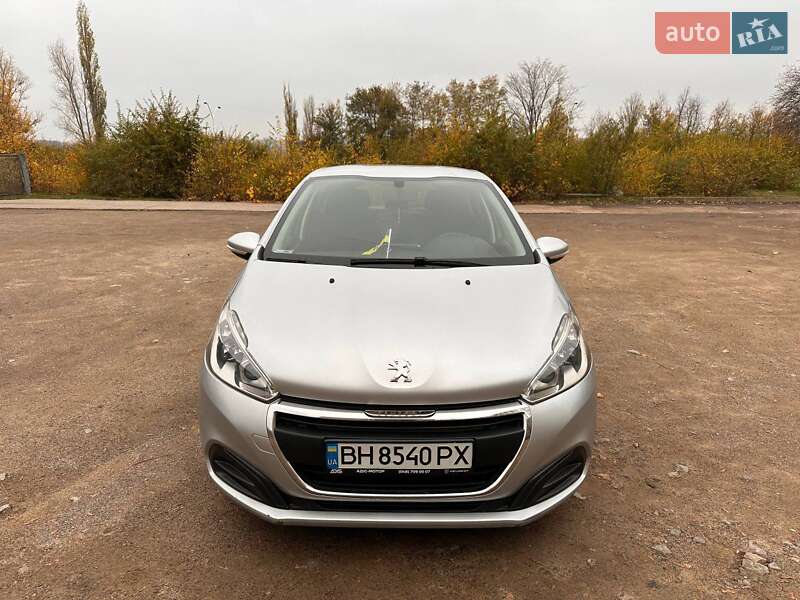 Хетчбек Peugeot 208 2017 в Южноукраїнську