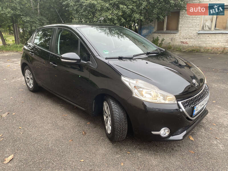 Хэтчбек Peugeot 208 2014 в Луцке фото 3 Хэтчбек Peugeot 208 2014 в Луцке