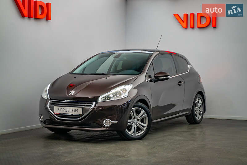 Peugeot 208 2013
