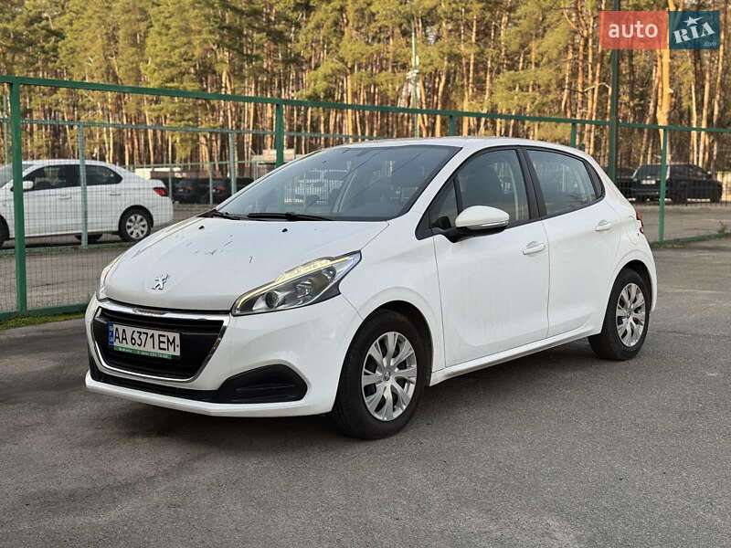 Хэтчбек Peugeot 208 2019 в Киеве фото Хэтчбек Peugeot 208 2019 в Киеве