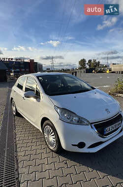Хэтчбек Peugeot 208 2014 в Киеве