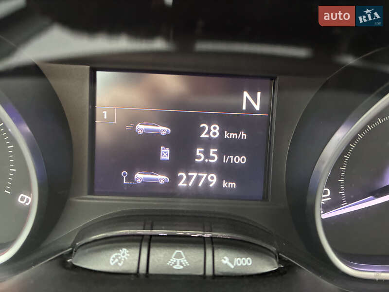 Хэтчбек Peugeot 208 2013 в Чернигове фото 18 Хэтчбек Peugeot 208 2013 в Чернигове