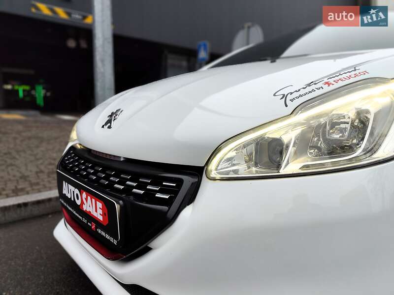 Хэтчбек Peugeot 208 2013 в Киеве фото 2 Хэтчбек Peugeot 208 2013 в Киеве