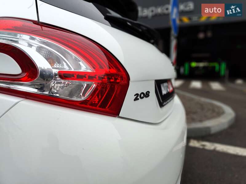 Хэтчбек Peugeot 208 2013 в Киеве фото 18 Хэтчбек Peugeot 208 2013 в Киеве