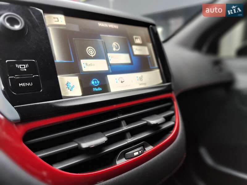 Хэтчбек Peugeot 208 2013 в Киеве фото 41 Хэтчбек Peugeot 208 2013 в Киеве