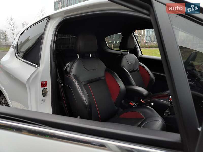 Хэтчбек Peugeot 208 2013 в Киеве фото 31 Хэтчбек Peugeot 208 2013 в Киеве