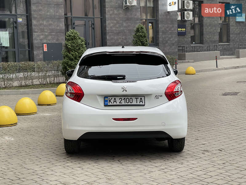 Хетчбек Peugeot 208 2014 в Броварах